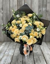 Букет цветов из:  Розы и Лизиантусы в Нягани