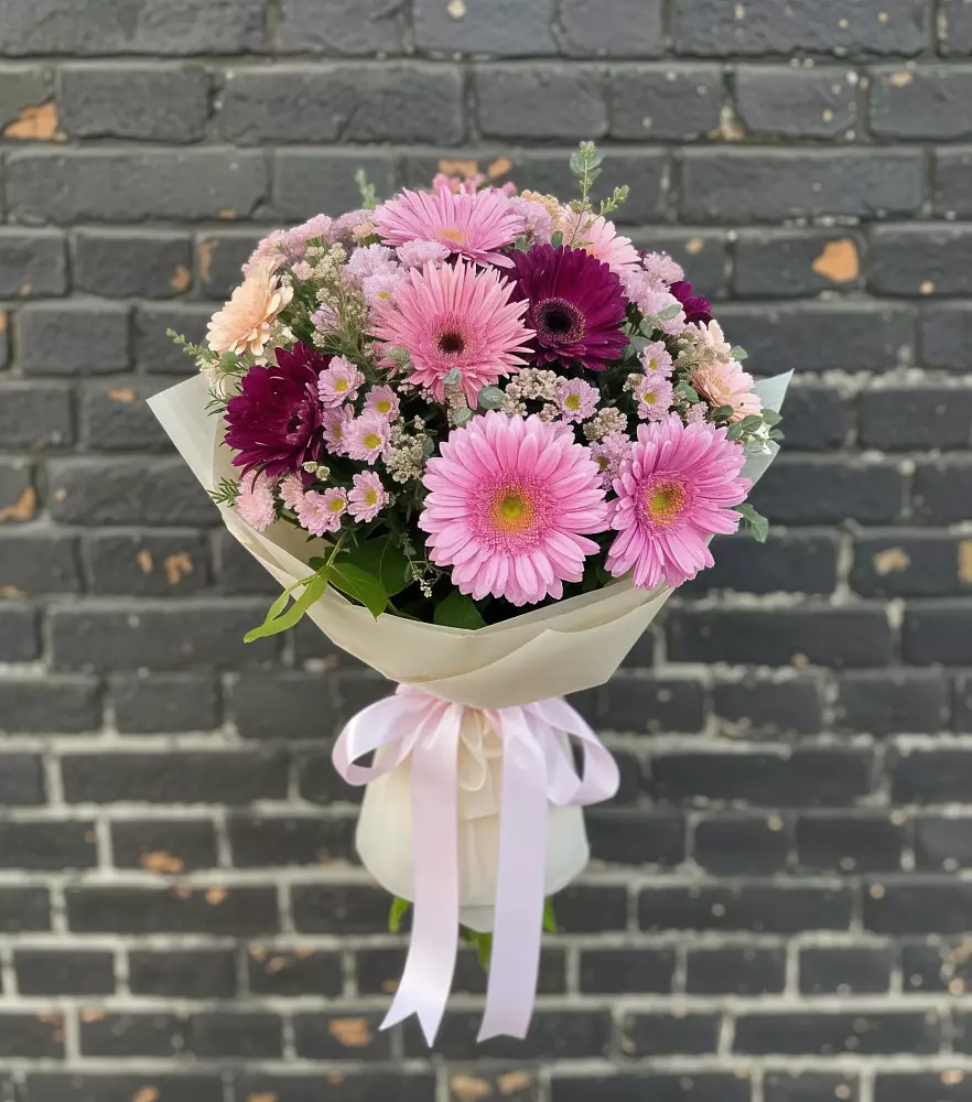 Букет цветов из: Герберы и Хризантемы в Нягани