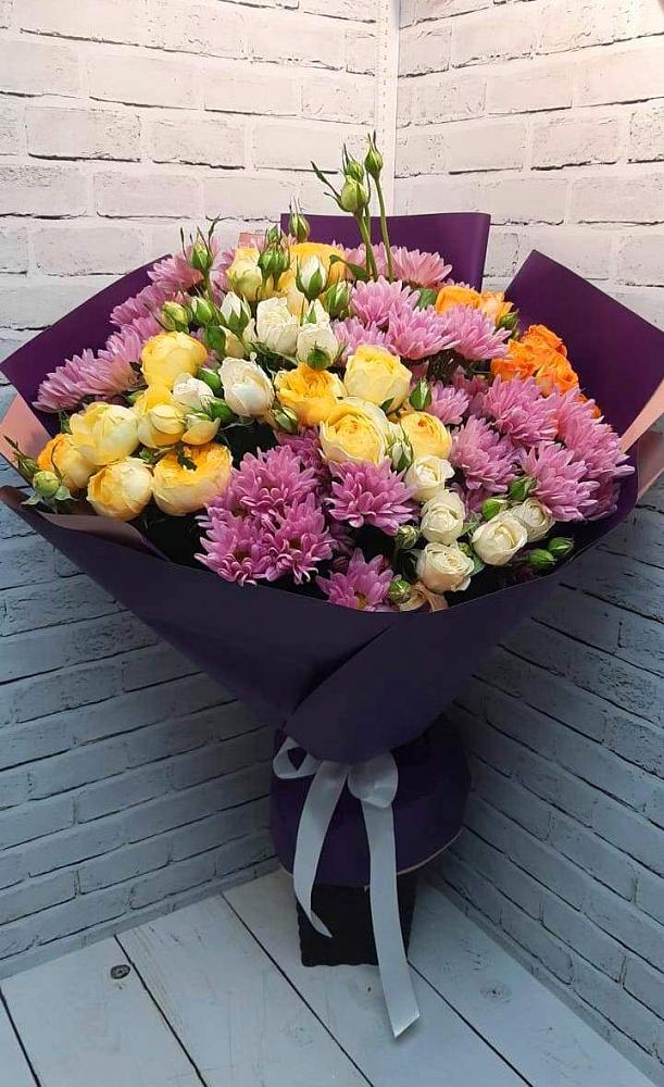 Букет цветов из: Хризантемы и Розы в Нягани
