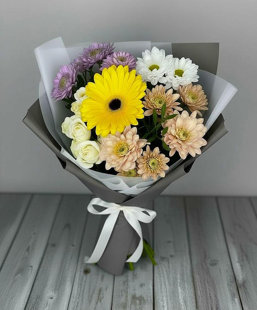 Букет цветов из: Розы, Герберы и Хризантемы в Нягани