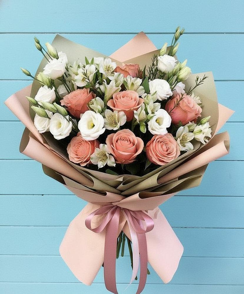 Букет цветов из: Розы, Альстромерии и Лизиантусы в Нягани