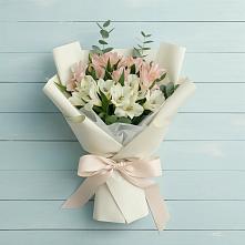 Букет цветов из:  Альстромерии в Нягани