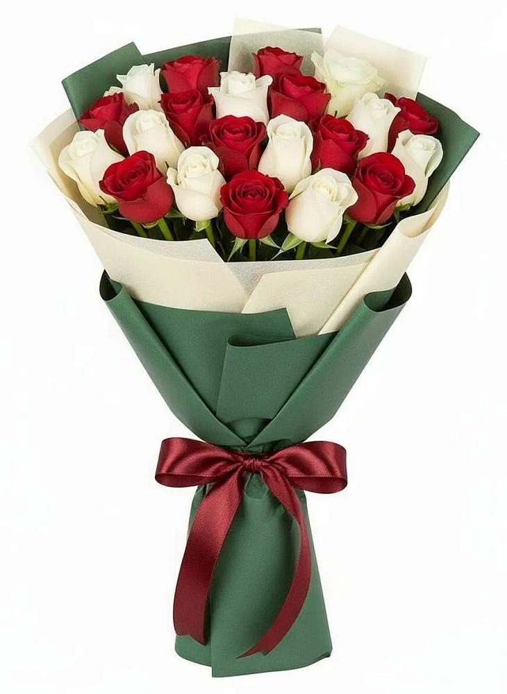 Букет Микс из красных и белых роз в Нягани