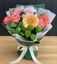 Букет цветов из:  Гвоздики, Розы, Герберы и Хризантемы в Нягани