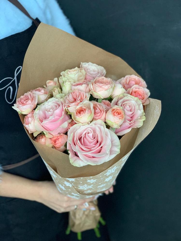 Букет цветов из: Хризантемы и Розы в Нягани