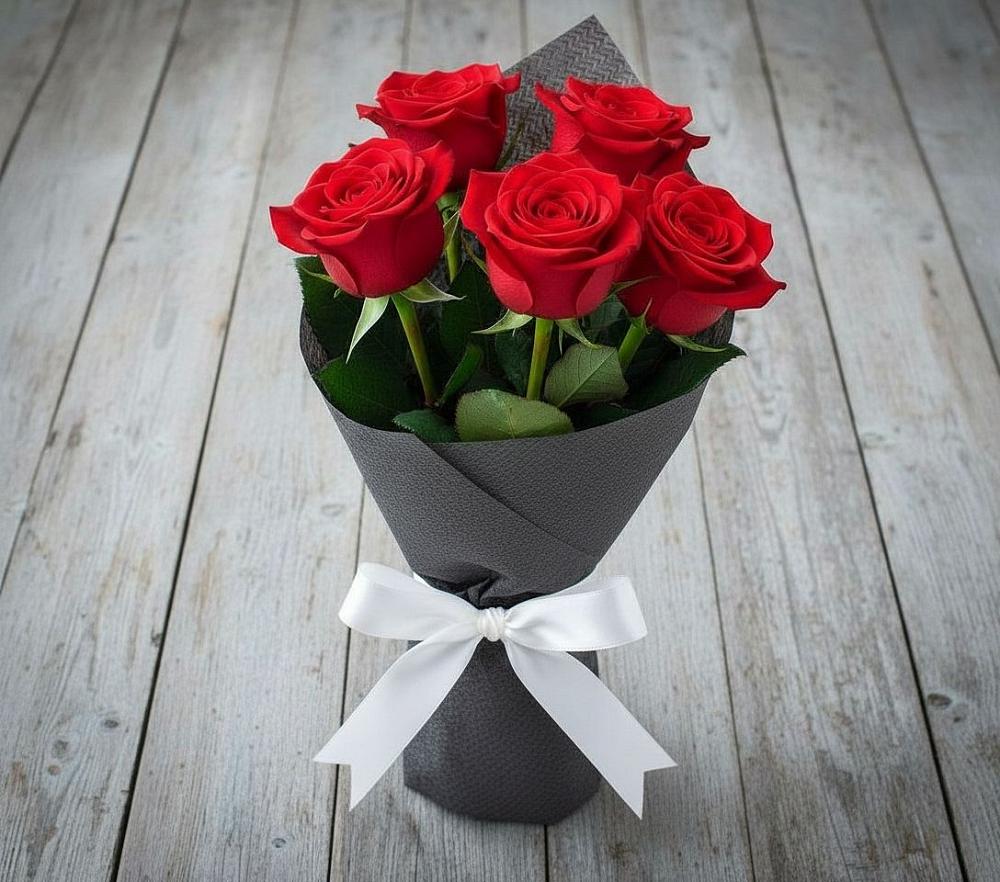 Букет 5 Красных роз Эдлесс Лав в Нягани