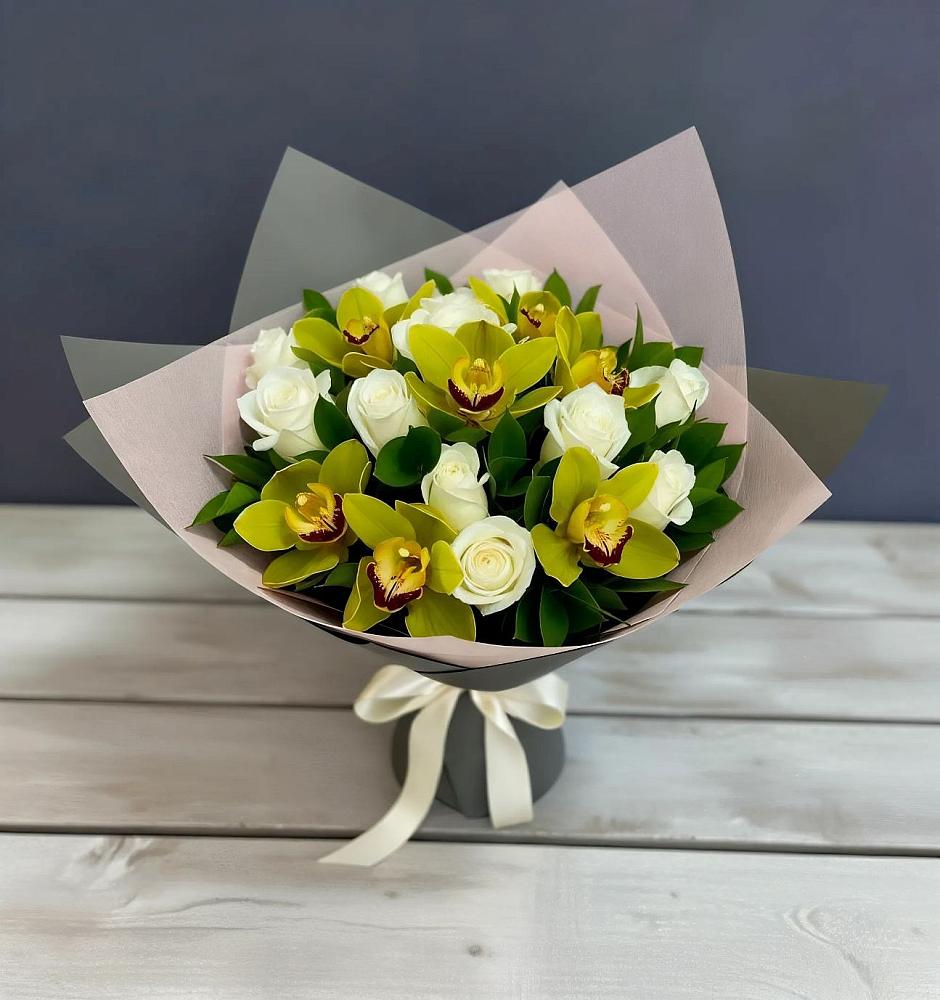 Букет цветов из: Орхидеи и Розы в Нягани