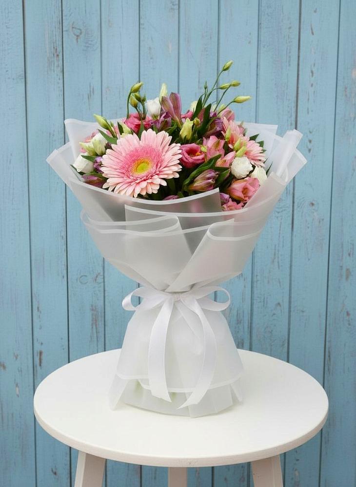 Букет цветов из: Герберы, Альстромерии и Лизиантусы в Нягани