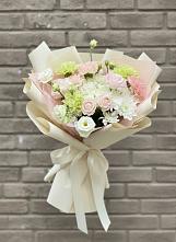 Букет цветов из:  Гвоздики, Розы, Лизиантусы и Хризантемы в Нягани