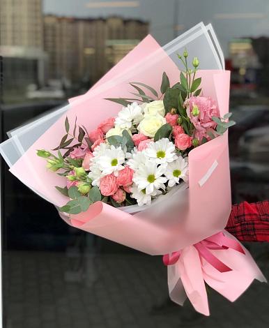 Букет цветов из: Розы, Лизиантусы и Хризантемы в Нягани