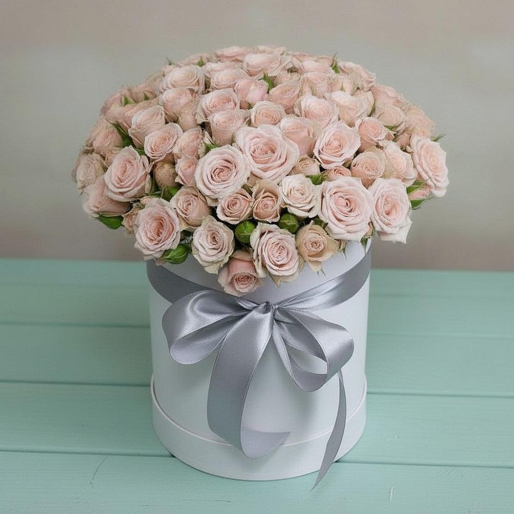 Цветочная композиция из Розы в шляпной коробке в Нягани