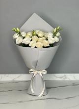 Букет цветов из:  Розы и Лизиантусы в Нягани